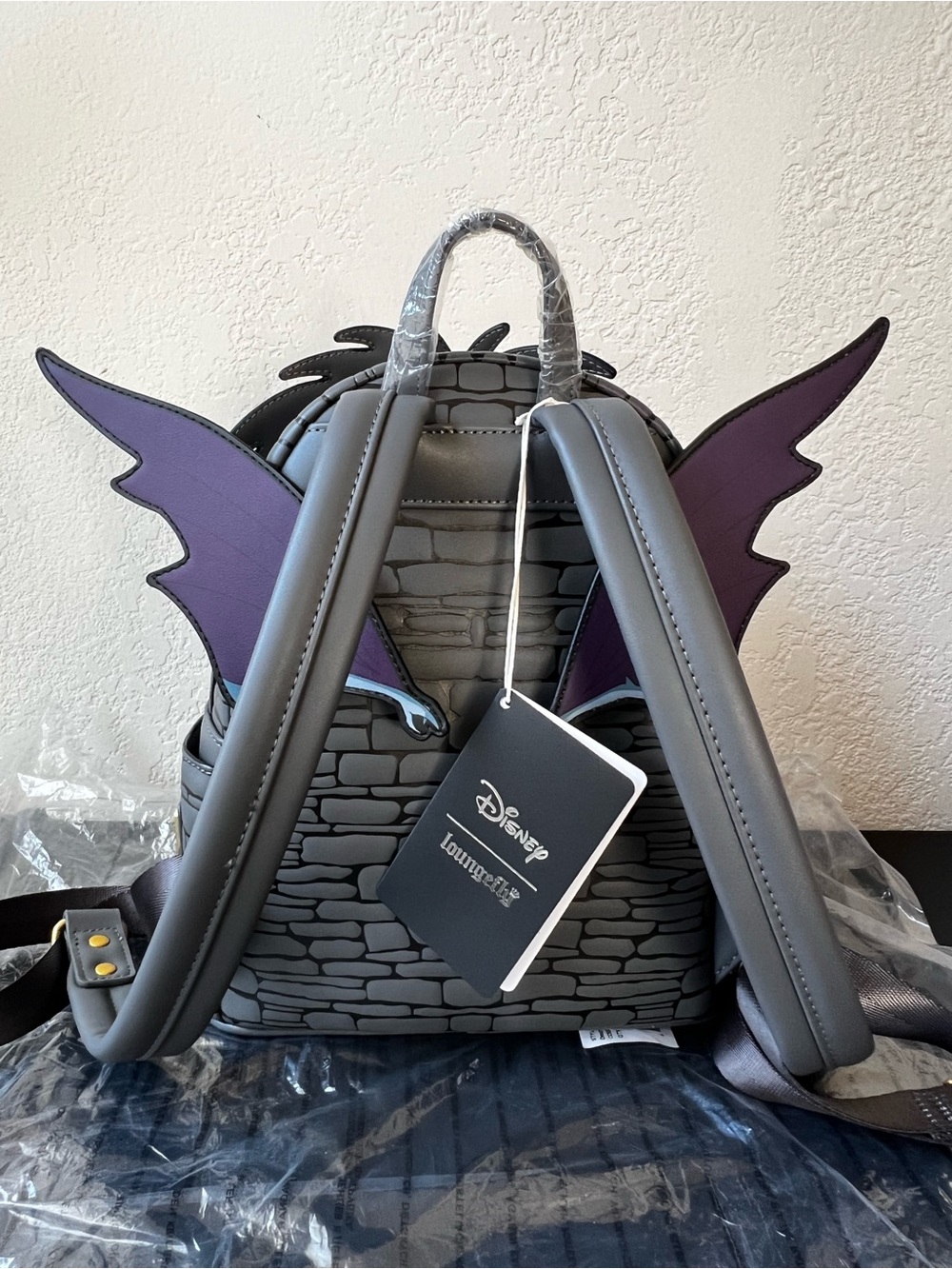 Loungefly Disney Gargoyles Demona Cosplay Mini Backpack - NWT - Picture 4 of 9